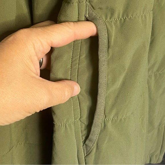 The North Face Lightweight Fabric Quilted Jacket Medium Green Hooded Full Zip - Picture 5 of 11